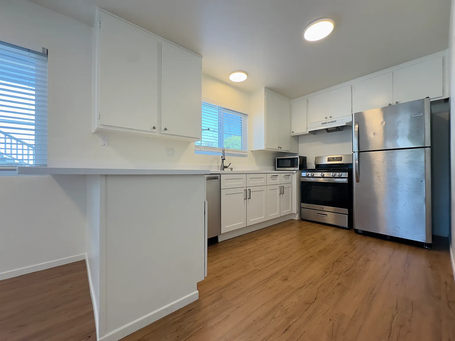 44 Ocean View Ave — Photo 2