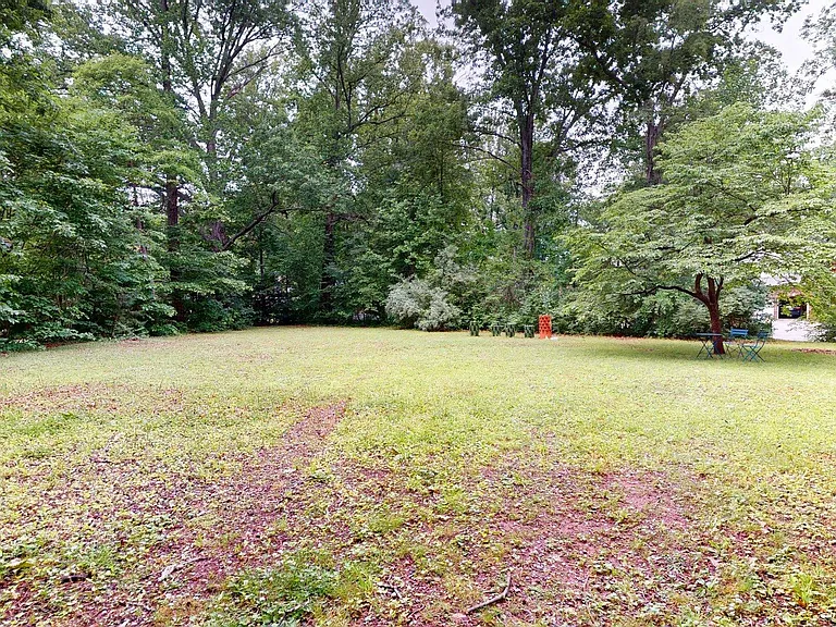 5803 Hall St — Photo 32