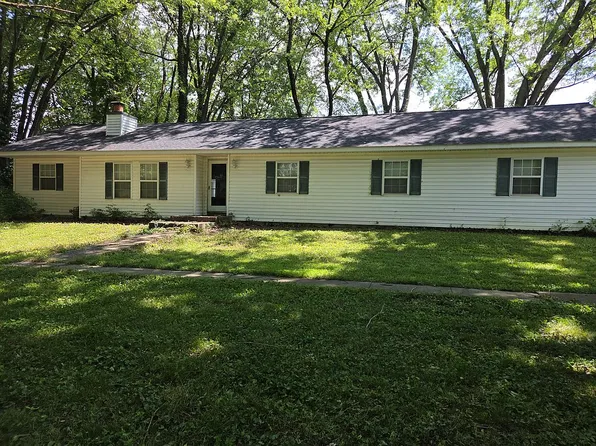 9098 Old Bunkum Rd, Fairview Heights, IL 62208
