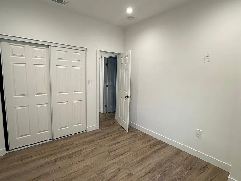 2nd room closet
