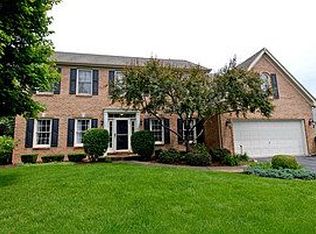 3812 Parador Dr, Naperville, IL 60564