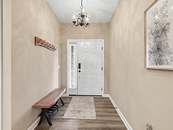 3rd image of 111 Ratcliff Ln