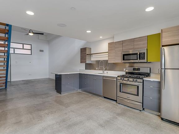 2 Bedroom TownHouse