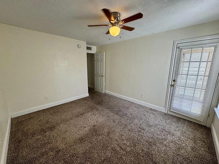 1940 Lake Atriums Cir #108 — Photo 8