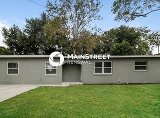 865 Emerald Dr, Mount Dora, FL 32757