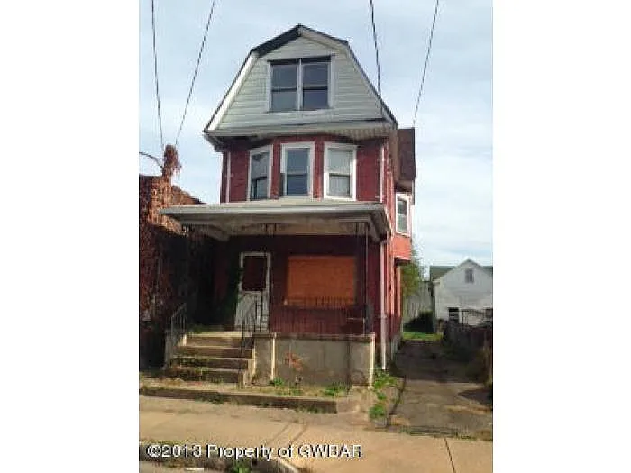 155 Wood St photo 1