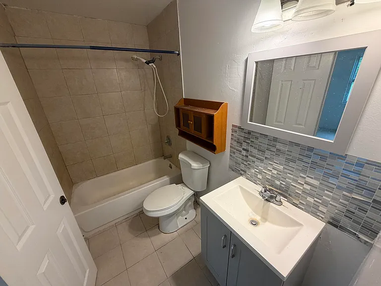 5001 Eastwood Dr #A — Photo 12