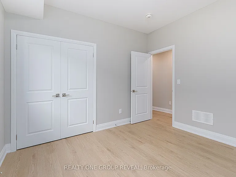 227 Grenfell St #1 — Photo 16