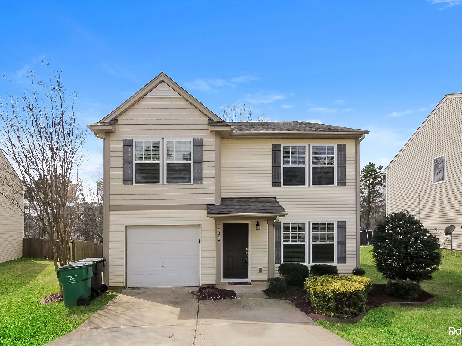 3 bed, 2.5 bath, 1602 sqft, $1,800 — Photo 1