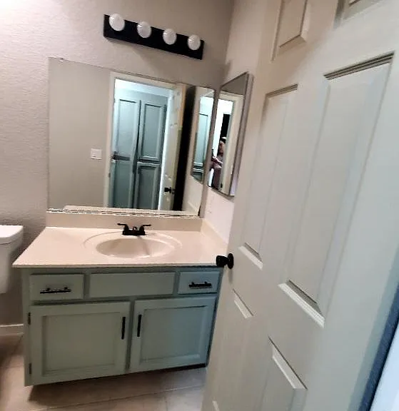1012 Montgomery Ave — Photo 16