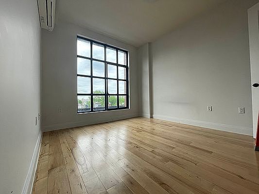 3rd image of 564 Saint Johns Pl #62SIX
