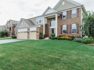 3504 Chancery Ln, Carpentersville, IL 60110