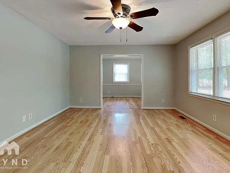 1508 Torredge Rd — Photo 6