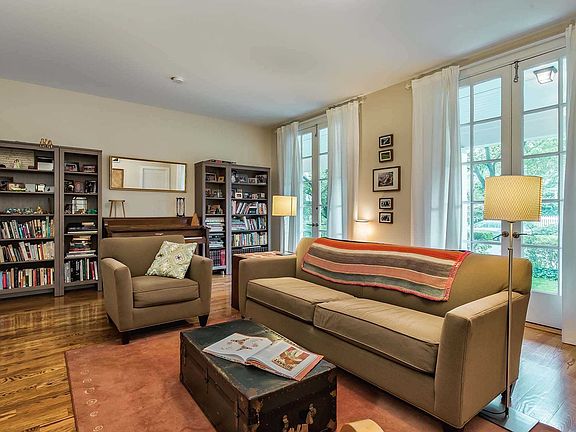 5th image of 7 Highland Pl