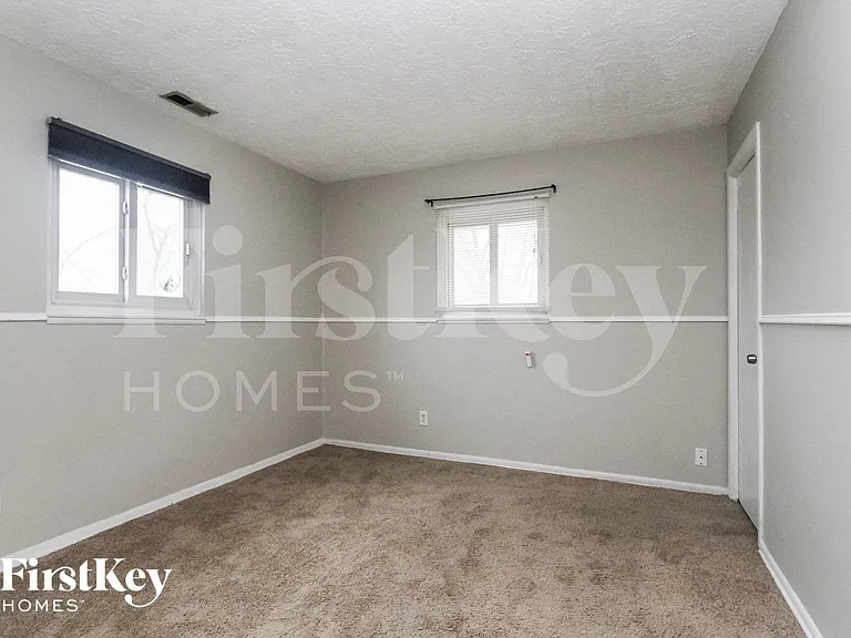 416 Ada Ln — Photo 6