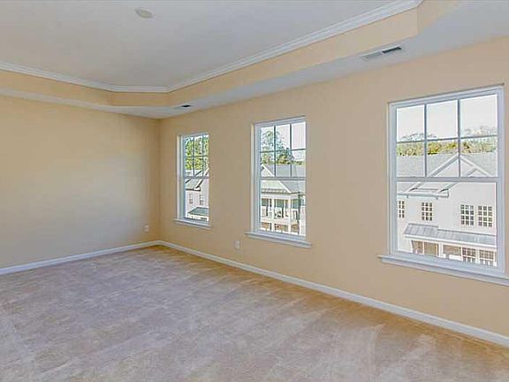 5th image of 4107 Prospect St