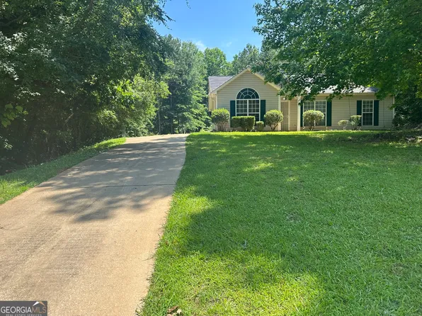 446 Hampton Green Dr, Lagrange, GA 30240