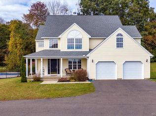 141 N Farms Rd, Coventry, CT 06238