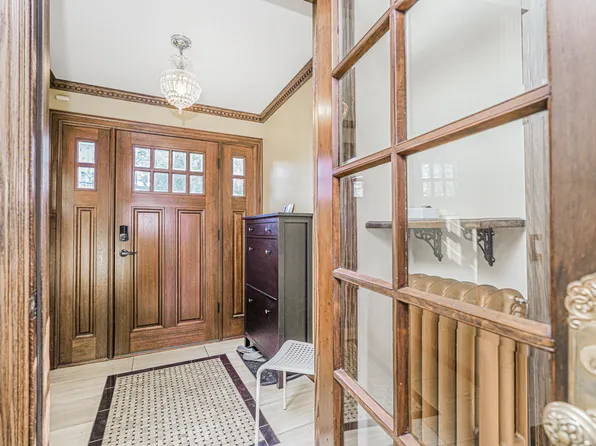 11 Bayview Place image 5 of 33