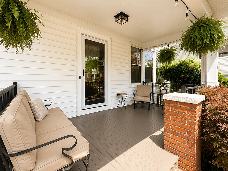 25 E Summit St — Photo 17