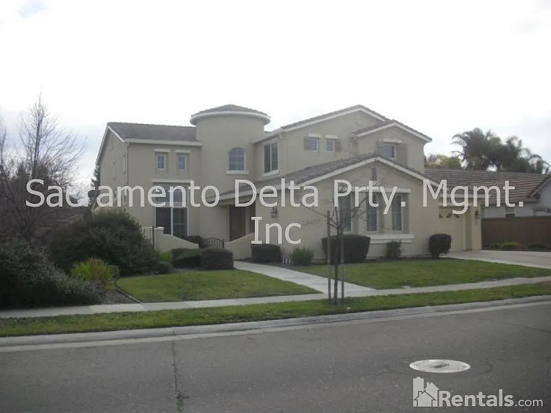 2620 Renwick Ave photo 1