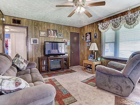 5th image of 4510 Woodcliffe Ave