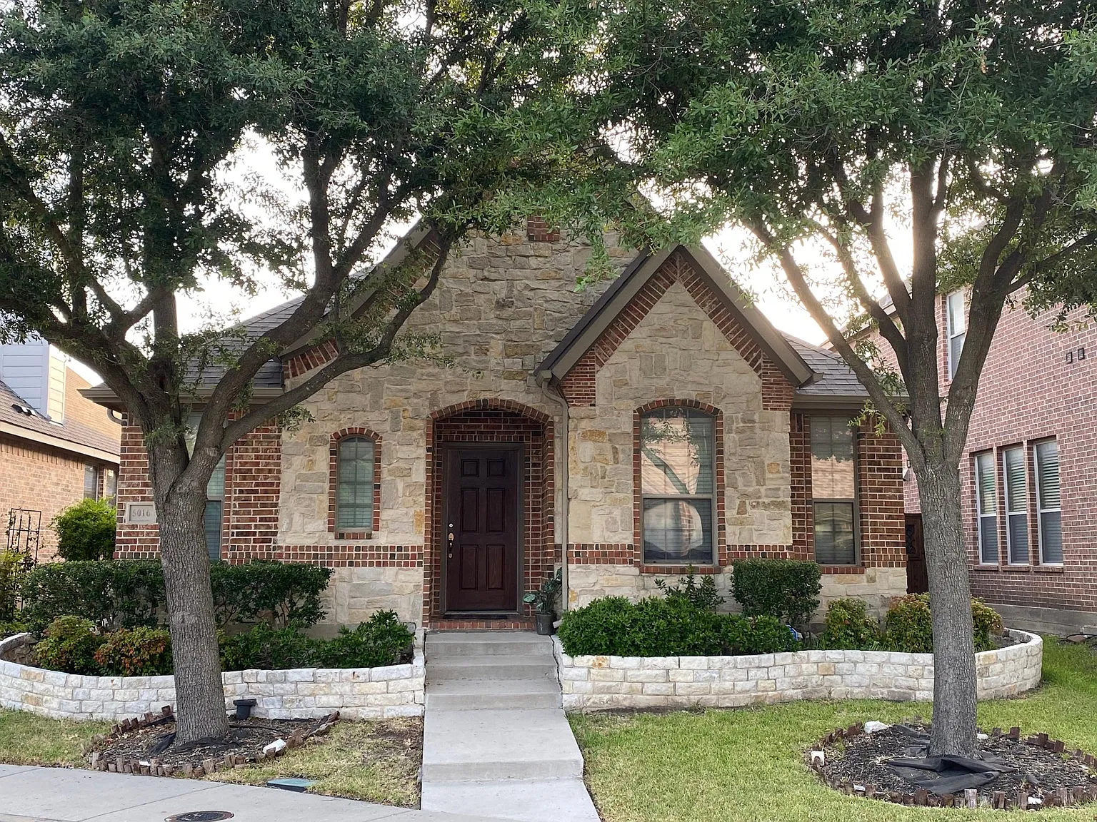 5016 Rushden Rd — Photo 1