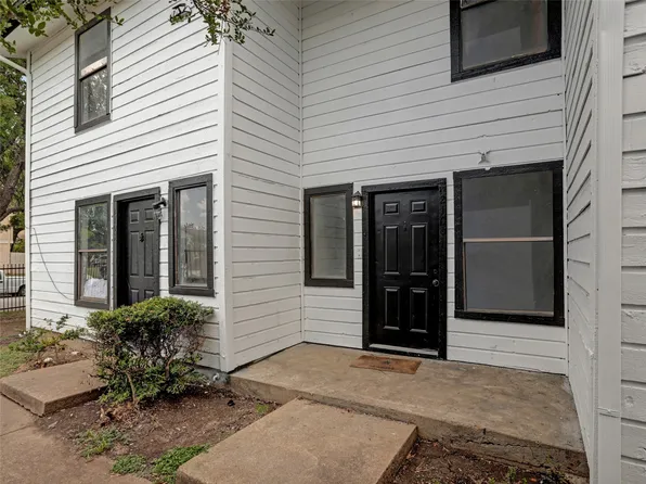 2107 Knoll Crest Dr, Arlington, TX 76014