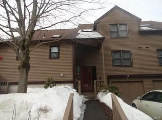 15 Sprucebrook Trl, Monroe, CT 06468