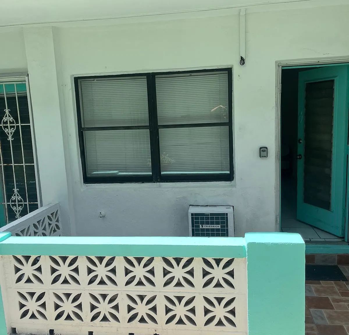 Studio, 500 sqft, $1,600 — Photo 2