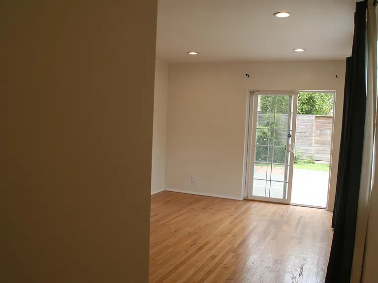 3292 Grand View Blvd — Photo 45