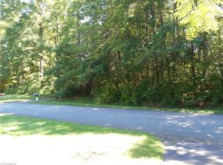 3433 Hunting Creek Dr, Pfafftown, NC 27040