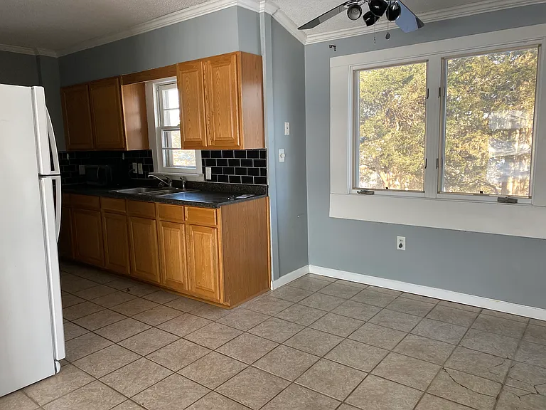 1429 Idaho Ave S — Photo 8