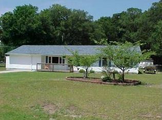 1009 Lake N Shore Dr, Morehead City, NC 28557