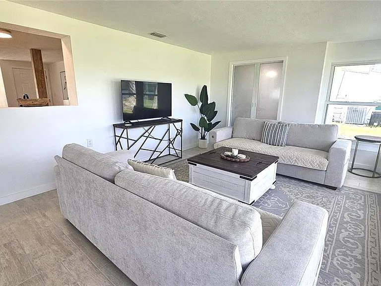 1210 S Maryknoll Rd — Photo 20
