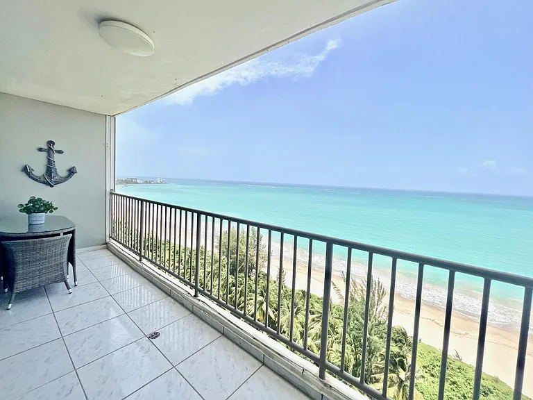 4745 Avenue Isla Verde — Photo 1