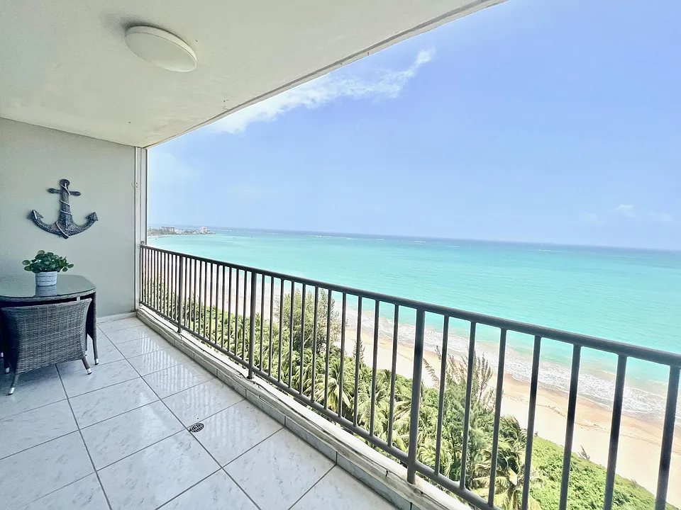 4745 Avenue Isla Verde