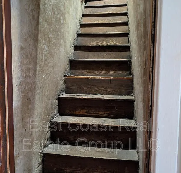 304 1/2 W Martin St — Photo 35