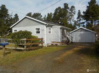 1415 199th Pl, Long Beach, WA 98631