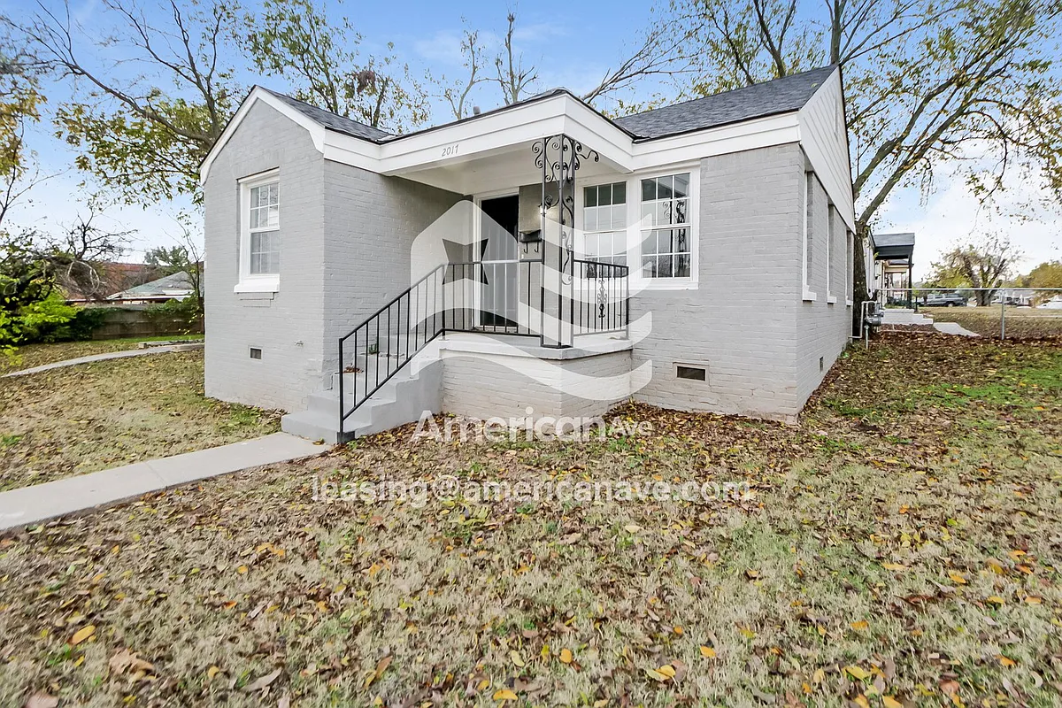 1581119_002_wm_-_front_view_13348800.jpg - 2017 Miramar Blvd