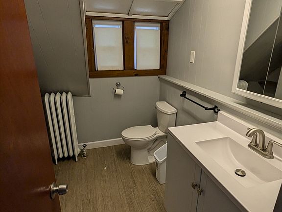 4th image of 28 Sever St