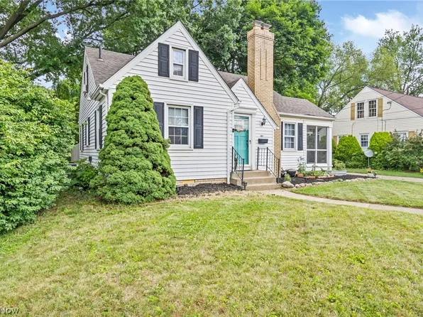 1917 36th St NW, Canton, OH 44709
