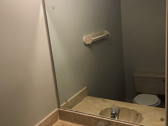 4th image of 858 Village Ct #860
