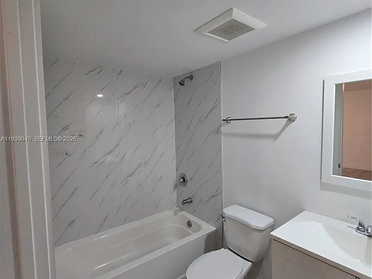5185 W Flagler St #204 — Photo 2