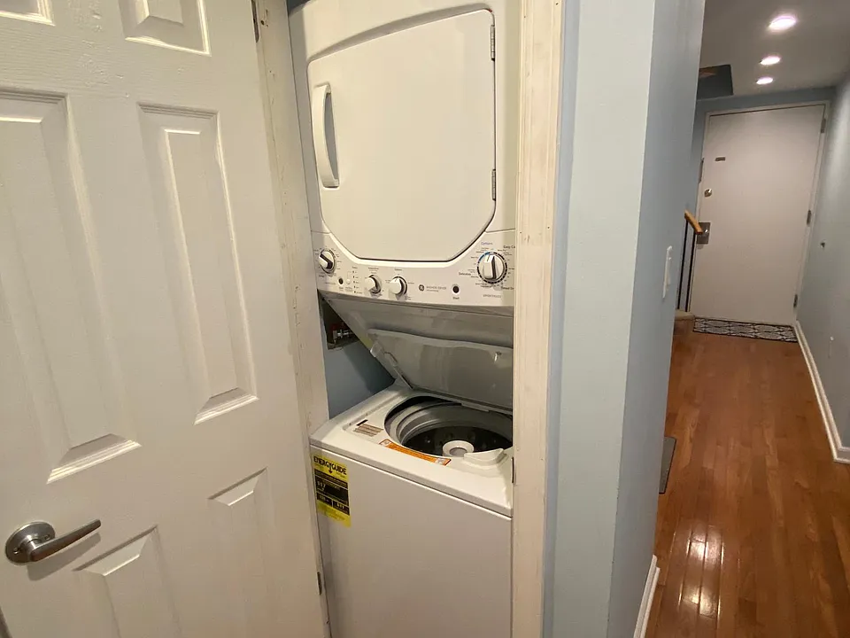 Washer dryer in unit