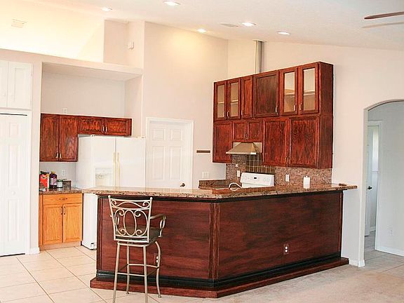 4th image of 519 High Hawk Cir