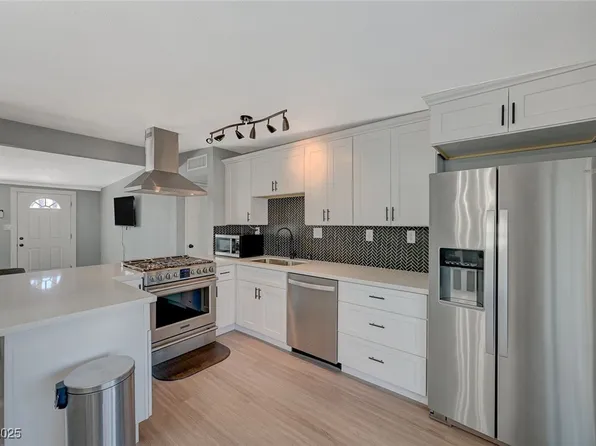 1634 Serenada Ave, Las Vegas, NV 89169