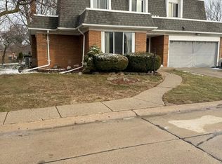 32602 Barclay Sq, Warren, MI 48093