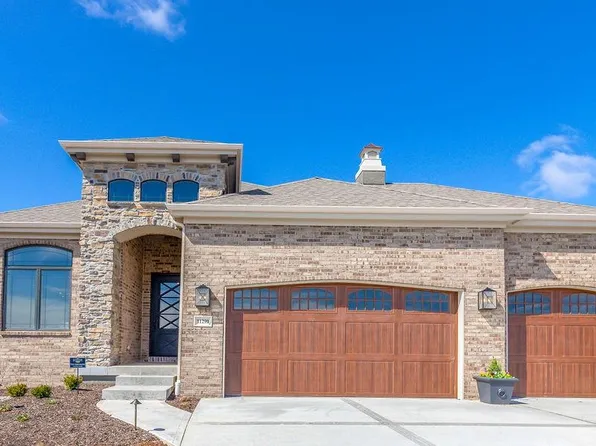 11224 S Red Bird St, Olathe, KS 66061