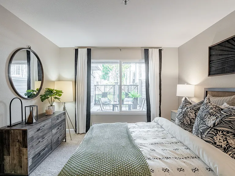 Sofi Sunnyvale — Photo 13